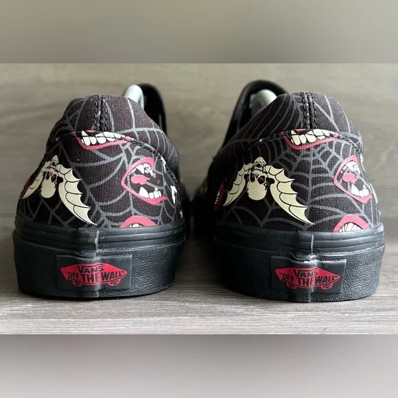 Vans Classic Slip-On Glow Frights Black Glow In The Dark Size 12 NWOT - Picture 6 of 9
